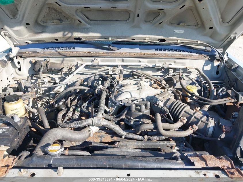 2002 Nissan Xterra Xe VIN: 5N1ED28Y82C588887 Lot: 39573391