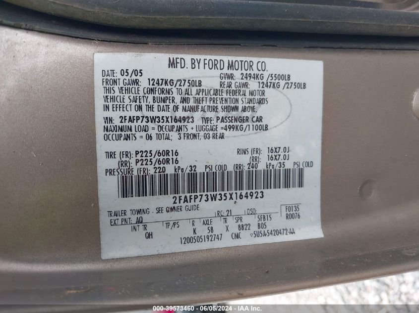 2005 Ford Crown Victoria Standard VIN: 2FAFP73W35X164923 Lot: 39573460