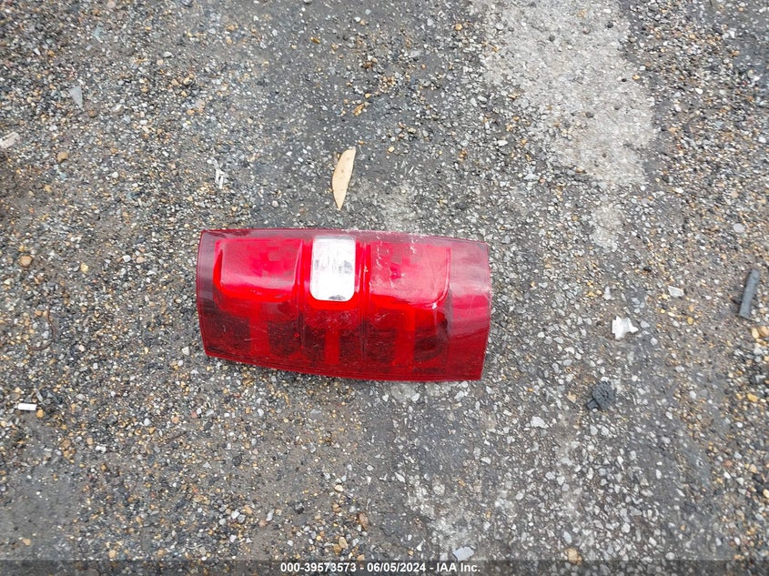 2007 Chevrolet Tahoe Ls VIN: 1GNFC13J37R147762 Lot: 39573573