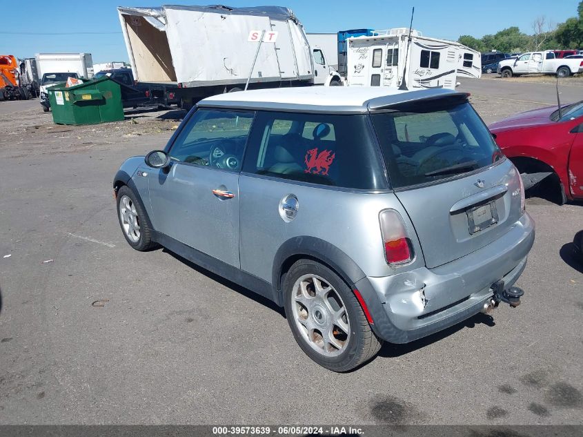 2004 Mini Cooper S VIN: WMWRE33454TD78537 Lot: 39573639