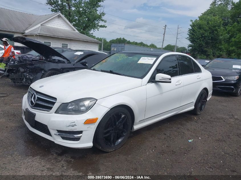 2014 Mercedes-Benz C 300 Luxury 4Matic/Sport 4Matic VIN: WDDGF8AB0EA948143 Lot: 39573690