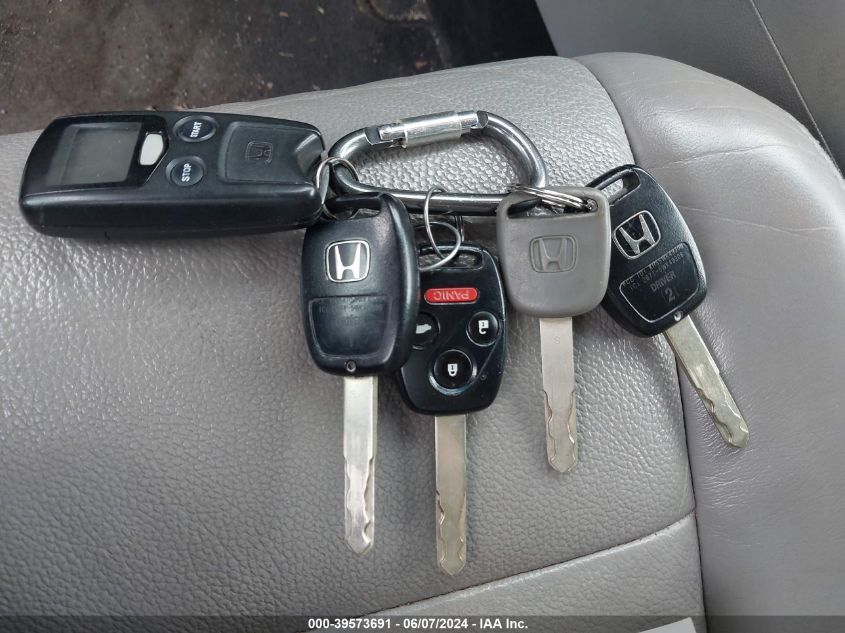 2011 Honda Pilot Touring VIN: 5FNYF4H93BB095489 Lot: 39573691