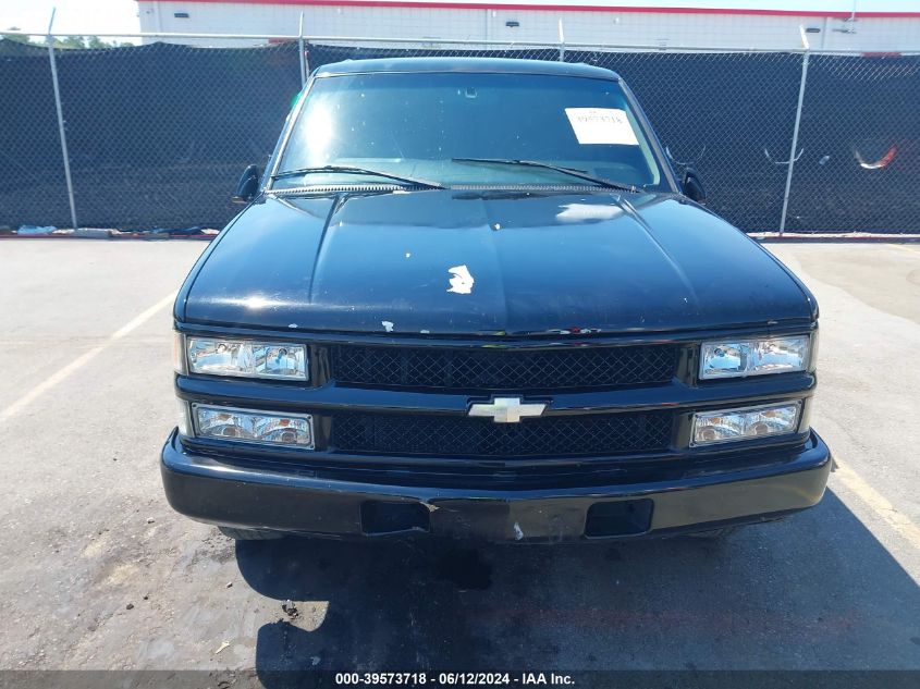 2000 Chevrolet Tahoe Limited VIN: 1GNEC13R3YR160207 Lot: 39573718