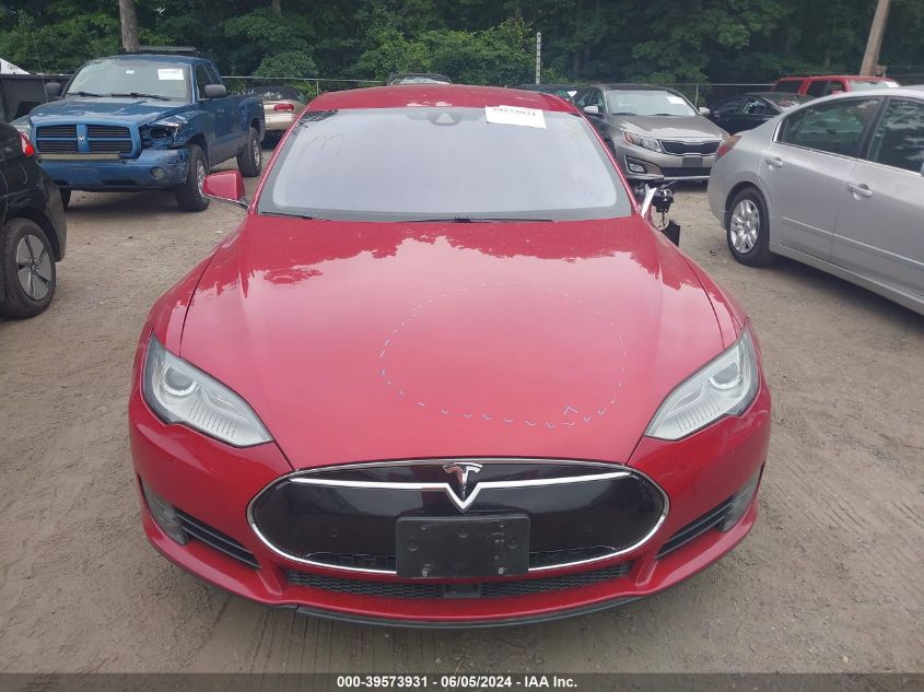 2015 Tesla Model S 70D/85D/P85D VIN: 5YJSA1E22FF110077 Lot: 39573931