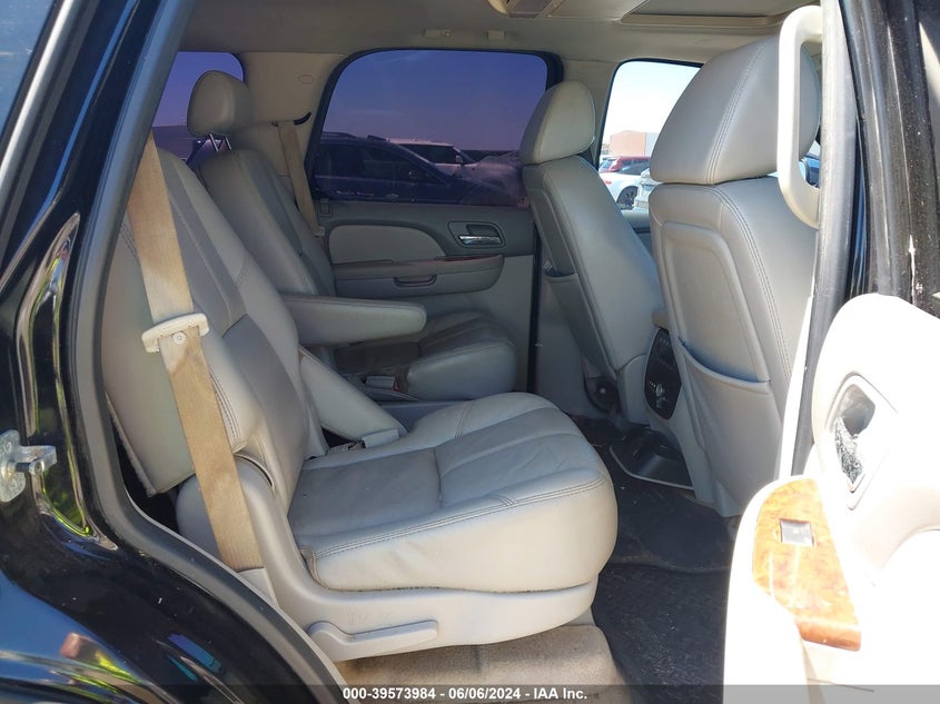 2007 Chevrolet Tahoe Ltz VIN: 1GNFC13087J401939 Lot: 39573984