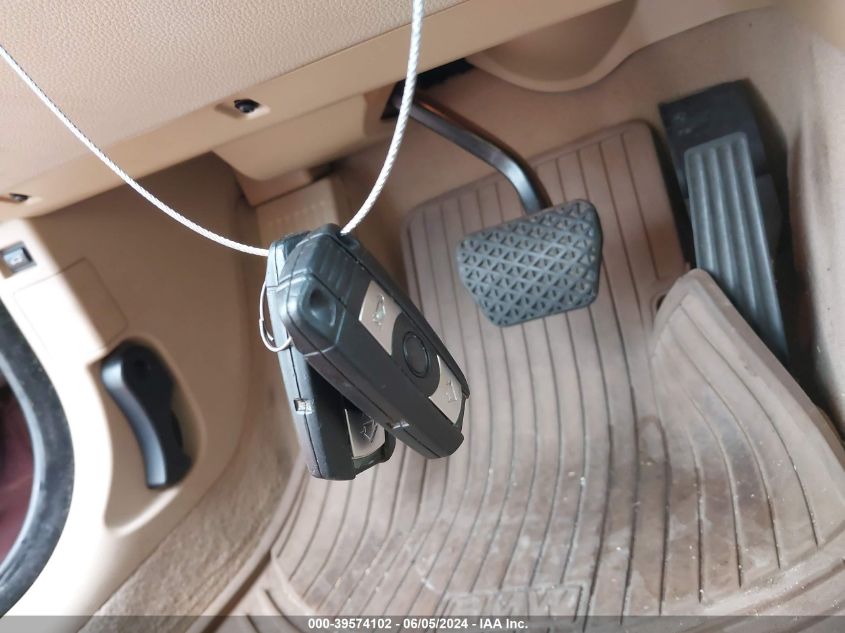 2006 BMW 325I VIN: WBAVB13506PT00132 Lot: 39574102