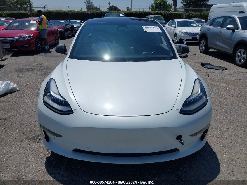 2018 Tesla Model 3 Long Range/Performance VIN: 5YJ3E1EB1JF084301 Lot: 39574204