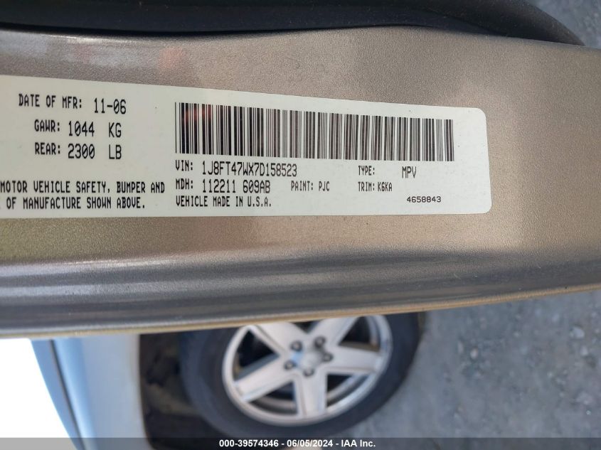 2007 Jeep Compass Sport VIN: 1J8FT47WX7D158523 Lot: 39574346