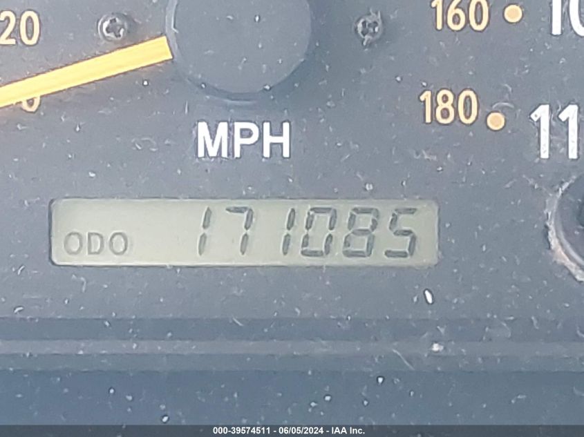 2003 Toyota Tundra Sr5 V8 VIN: 5TBRT341X3S424184 Lot: 39574511