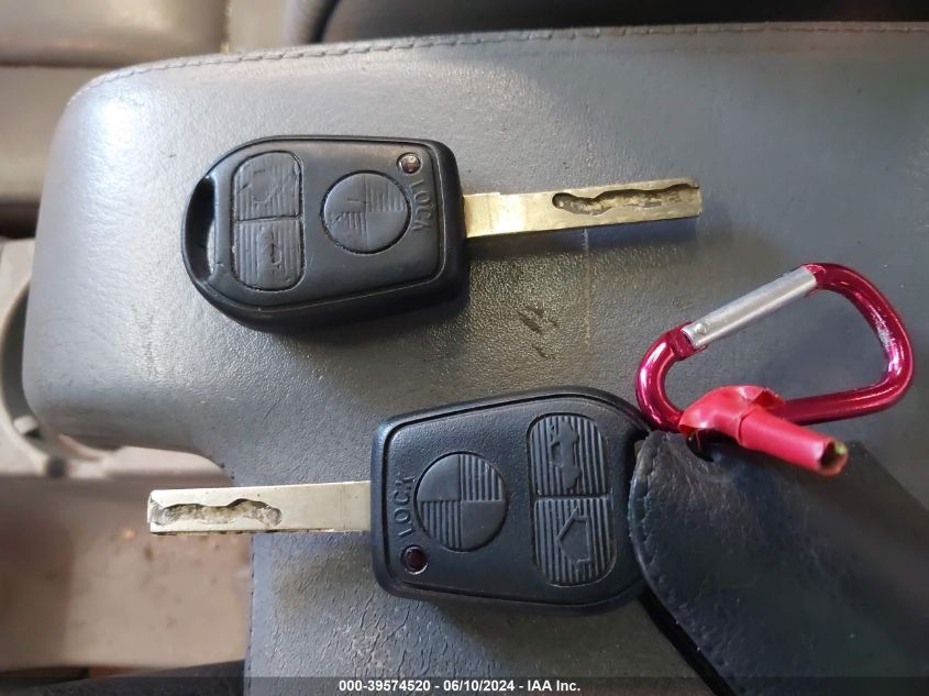 2000 BMW 323I VIN: WBAAM3334YCD57465 Lot: 39574520