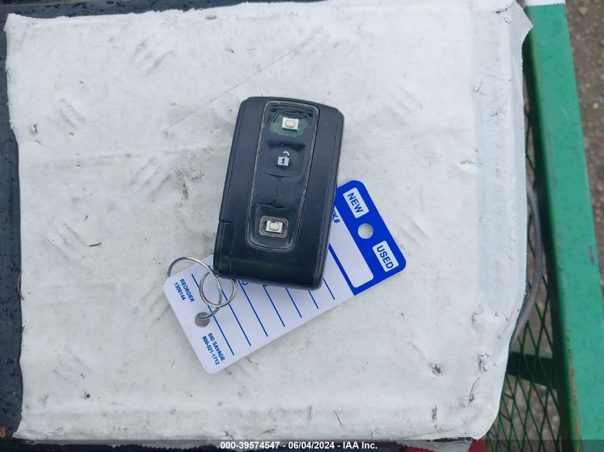 2004 Toyota Prius VIN: JTDKB20U540018811 Lot: 39574547