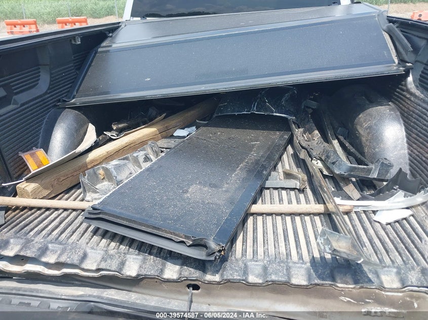 2018 Chevrolet Silverado 1500 Custom VIN: 1GCVKPEC7JZ372606 Lot: 39574587