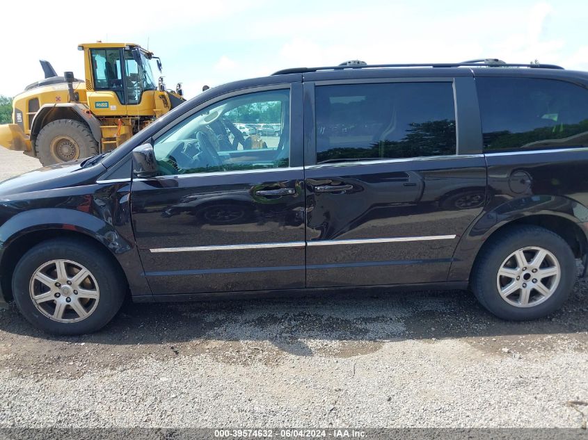 2010 Chrysler Town & Country Touring VIN: 2A4RR5D14AR282769 Lot: 39574632