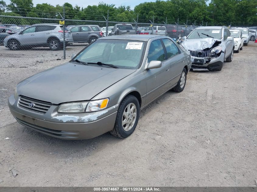 1999 Toyota Camry Le V6 VIN: JT2BF28K2X0176074 Lot: 39574667