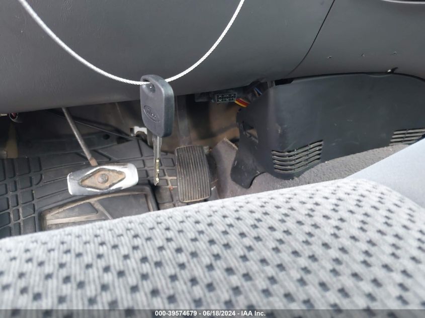 2000 Ford F-150 Lariat/Work Series/Xl/Xlt VIN: 1FTRX17W0YNB96118 Lot: 39574679