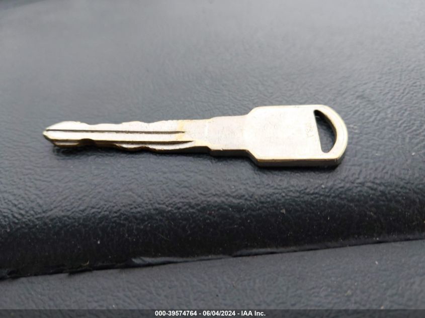 2000 GMC Sierra 1500 Sl VIN: 1GTEK14V5YE183857 Lot: 39574764