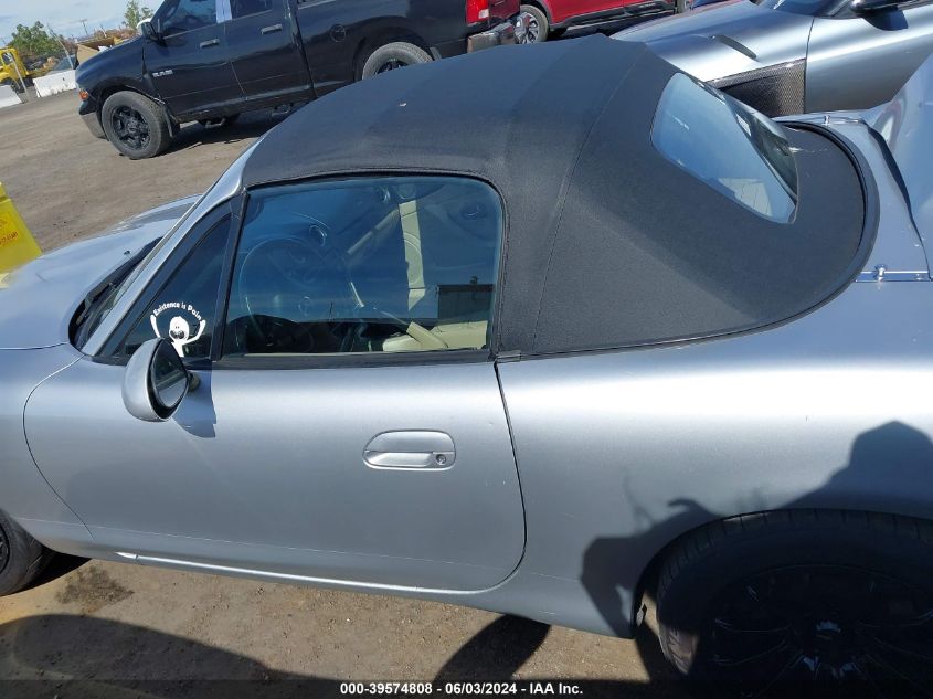 2004 Mazda Mx-5 Miata Ls VIN: JM1NB353440400024 Lot: 39574808