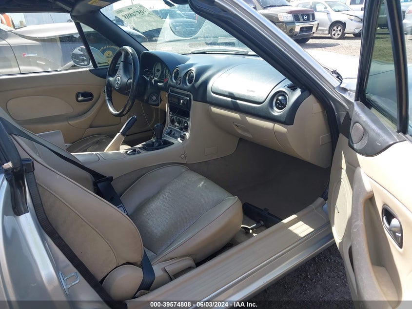 2004 Mazda Mx-5 Miata Ls VIN: JM1NB353440400024 Lot: 39574808