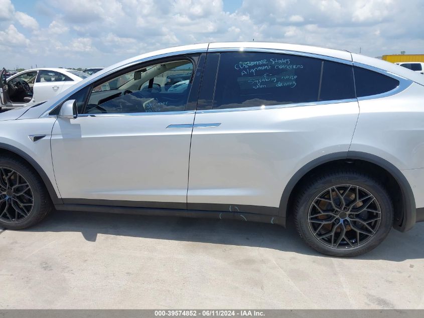 2018 Tesla Model X 100D/75D/P100D VIN: 5YJXCDE22JF090536 Lot: 39574852