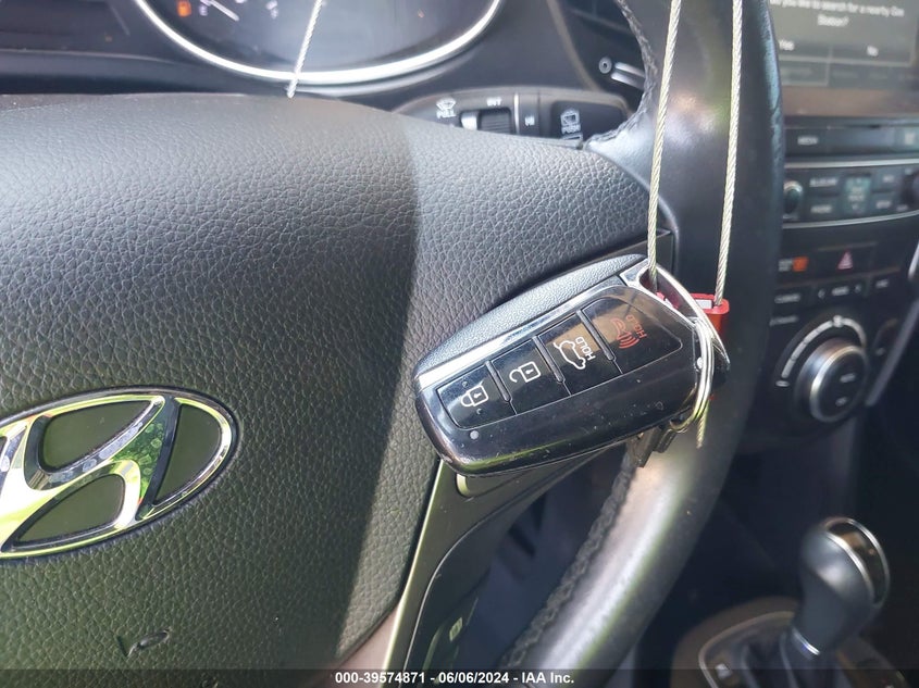 2017 Hyundai Santa Fe Se Ultimate VIN: KM8SR4HF6HU245691 Lot: 39574871