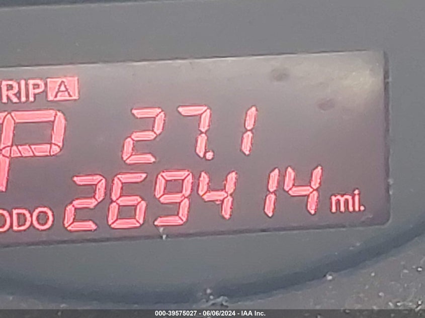 2011 Kia Sorento Lx VIN: 5XYKT3A1XBG145293 Lot: 39575027