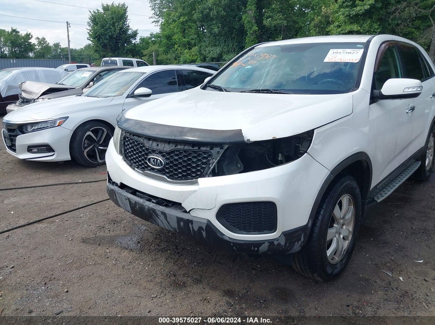 2011 Kia Sorento Lx VIN: 5XYKT3A1XBG145293 Lot: 39575027