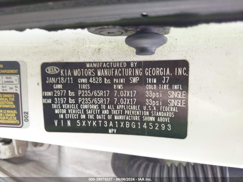 2011 Kia Sorento Lx VIN: 5XYKT3A1XBG145293 Lot: 39575027