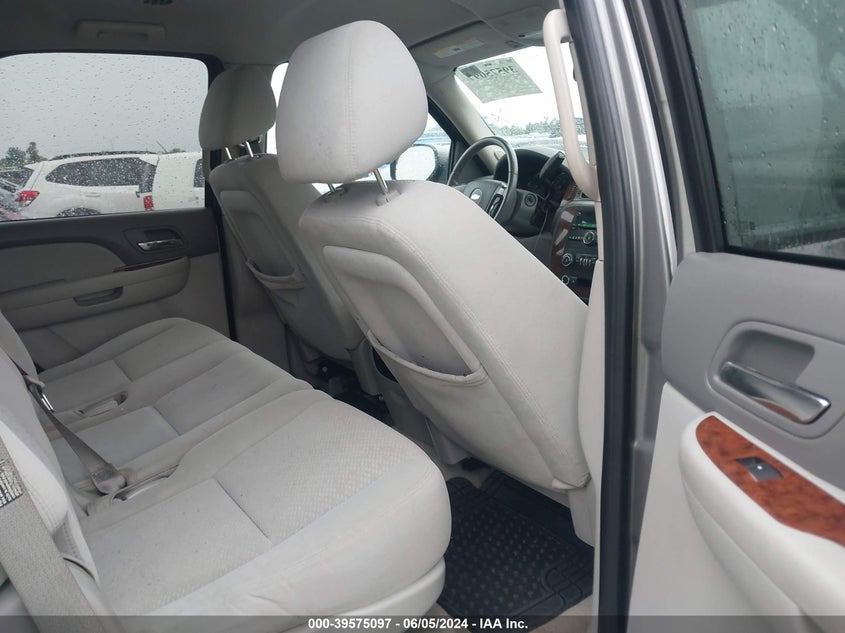 2007 Chevrolet Tahoe Lt VIN: 1GNFC13J87J121737 Lot: 39575097