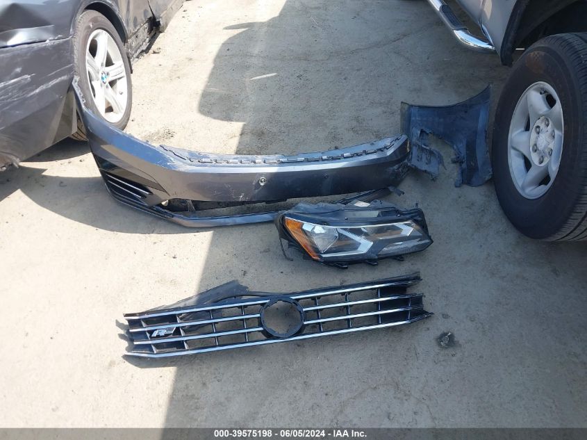 2017 Volkswagen Passat 1.8T R-Line VIN: 1VWDT7A36HC075402 Lot: 39575198