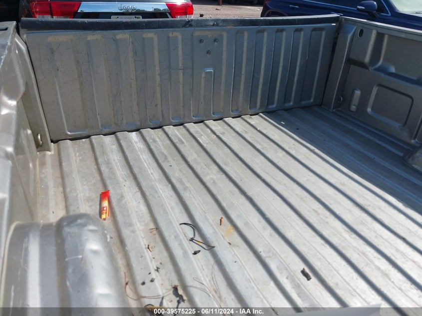 2002 Chevrolet Silverado 1500 Commercial VIN: 1GCEC14W62Z182741 Lot: 39575225