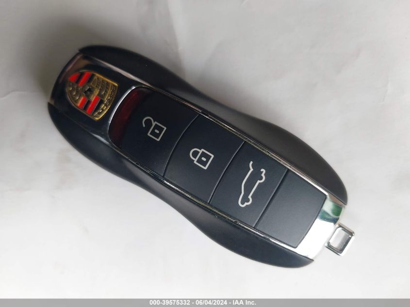 2019 Porsche Macan S VIN: WP1AB2A59KLB30427 Lot: 39575332