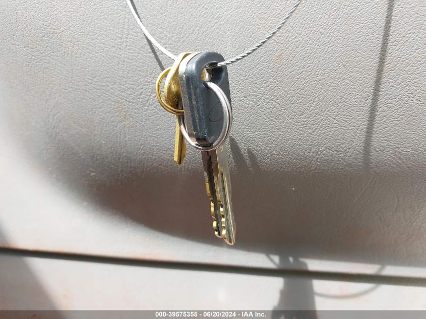 2000 Ford F-250 VIN: 1FTNX21L0YEB26864 Lot: 39575355