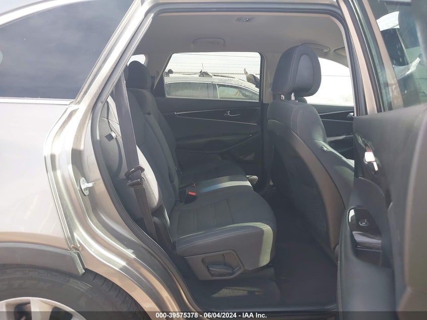 2016 Kia Sorento 3.3L Lx VIN: 5XYPGDA51GG072034 Lot: 39575378