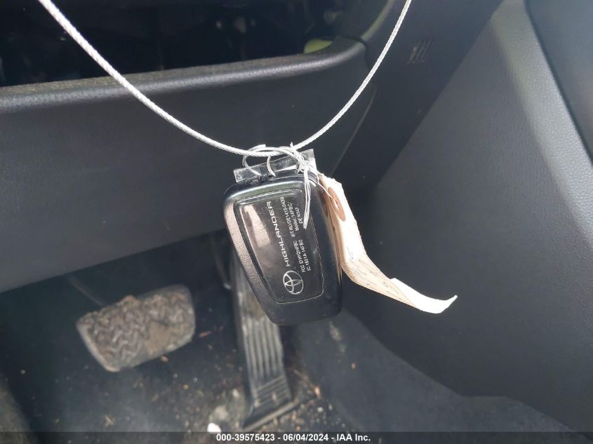 2021 Toyota Highlander Le VIN: 5TDZZRAH2MS065814 Lot: 39575423