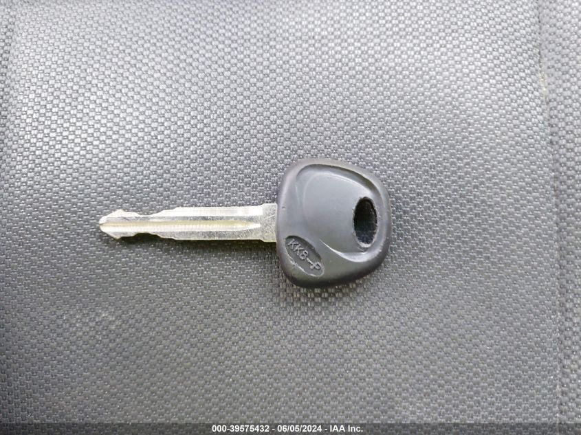 2011 Kia Soul + VIN: KNDJT2A22B7225635 Lot: 39575432