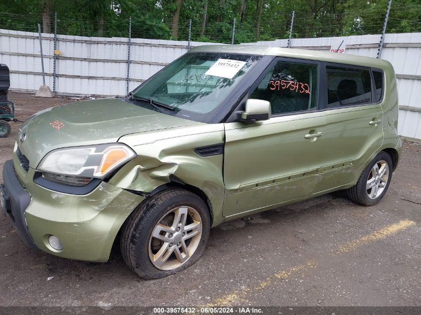 2011 Kia Soul + VIN: KNDJT2A22B7225635 Lot: 39575432