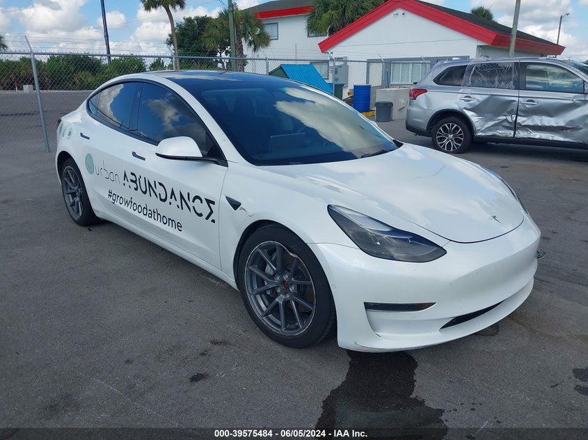 2022 TESLA MODEL 3  (VIN: 5YJ3E1EB0NF152626)