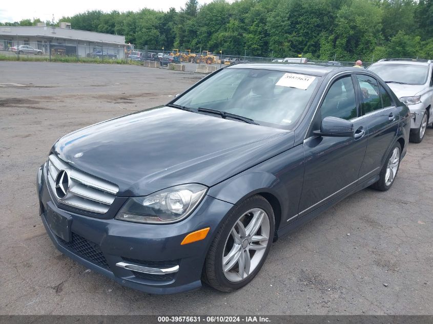 2013 Mercedes-Benz C 300 Luxury 4Matic/Sport 4Matic VIN: WDDGF8AB6DG073713 Lot: 39575631