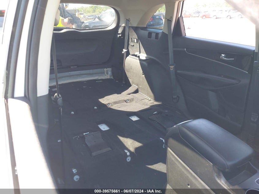 2019 Kia Sorento 2.4L Lx VIN: 5XYPGDA30KG461206 Lot: 39575661