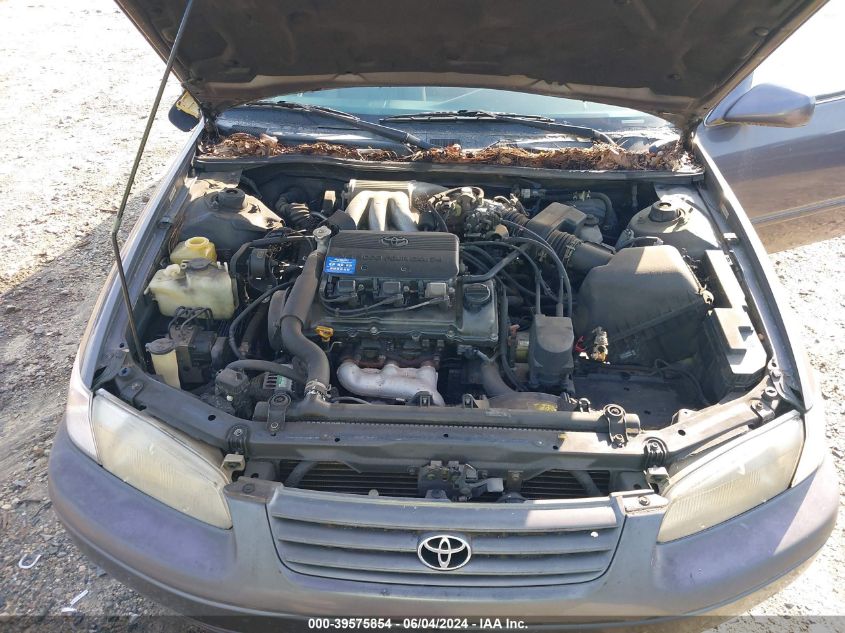 1998 Toyota Camry Xle V6 VIN: 4T1BF28K0WU052749 Lot: 39575854