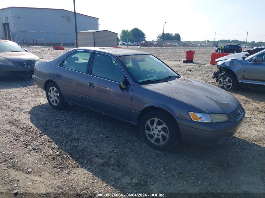 1998 Toyota Camry Xle V6 VIN: 4T1BF28K0WU052749 Lot: 39575854