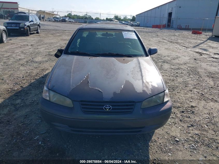 1998 Toyota Camry Xle V6 VIN: 4T1BF28K0WU052749 Lot: 39575854