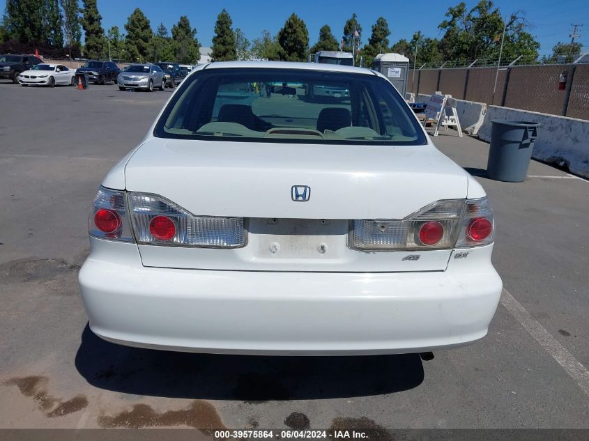 2000 Honda Accord 2.3 Dx VIN: 1HGCF8646YA153879 Lot: 39575864