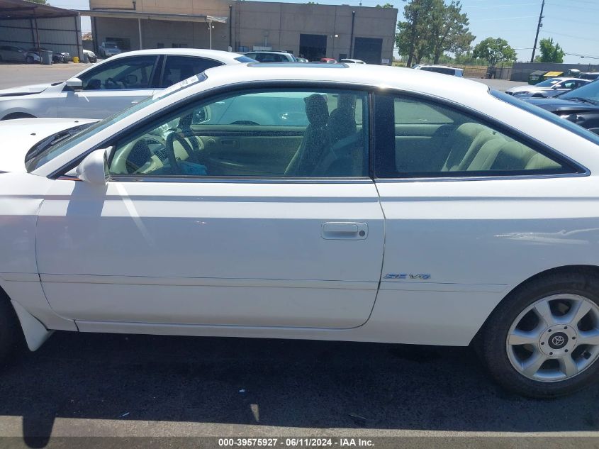 2001 Toyota Camry Solara Se V6 VIN: 2T1CF28P31C520421 Lot: 39575927