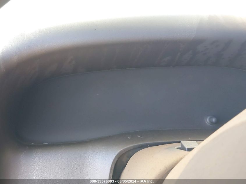 2002 Ford F-250 Lariat/Xl/Xlt VIN: 1FTNW21L92EB33855 Lot: 39576003