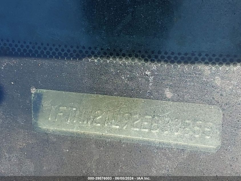 2002 Ford F-250 Lariat/Xl/Xlt VIN: 1FTNW21L92EB33855 Lot: 39576003