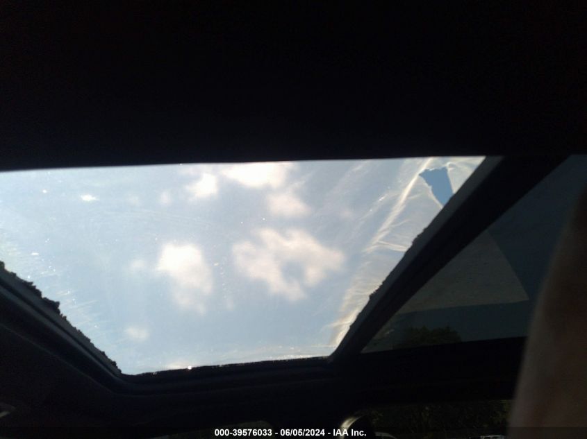 2019 Ram 1500 Laramie 4X4 5'7 Box VIN: 1C6SRFJT6KN768833 Lot: 39576033