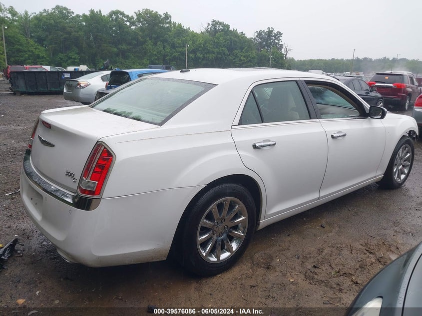 2011 Chrysler 300C VIN: 2C3CA6CT1BH592658 Lot: 39576086