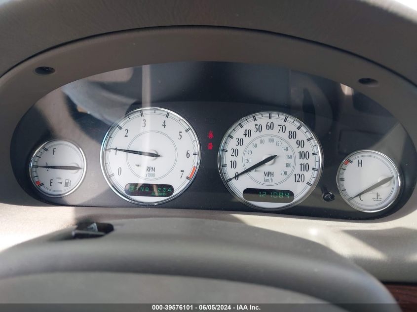 2004 Chrysler 300M VIN: 2C3HE66G64H681220 Lot: 39576101