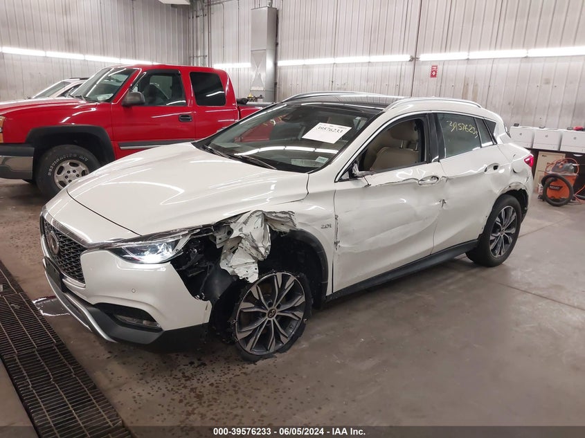 2017 Infiniti Qx30 Premium VIN: SJKCH5CR2HA024154 Lot: 39576233